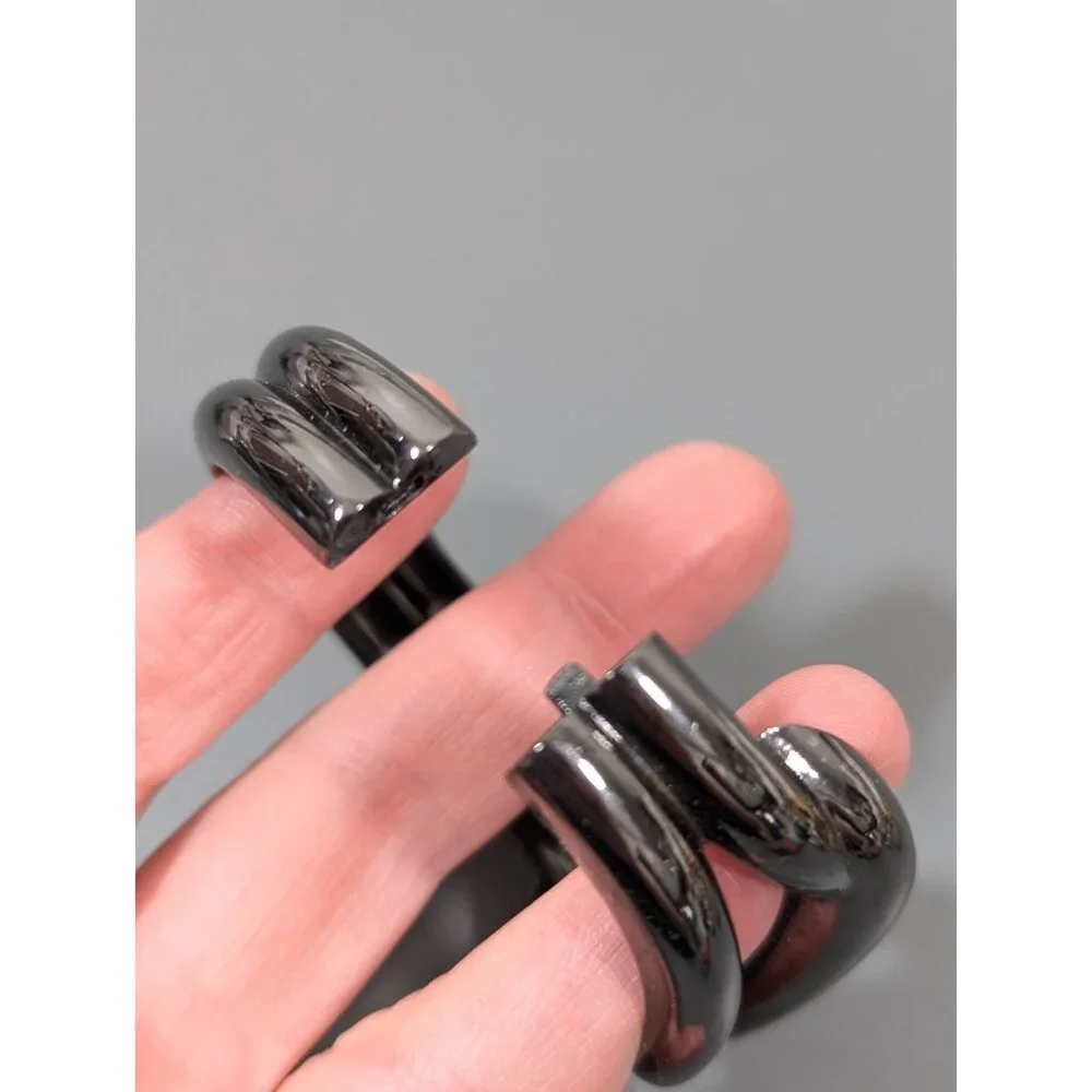 Lia Sophia Gunmetal Gray Twist Chunky Hinge Clamp Bracelet Galena Modern 6.5‎ in